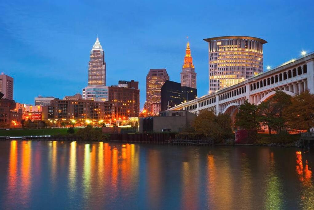 Appartement Trendy In Tremont, Cle à Cleveland Extérieur photo